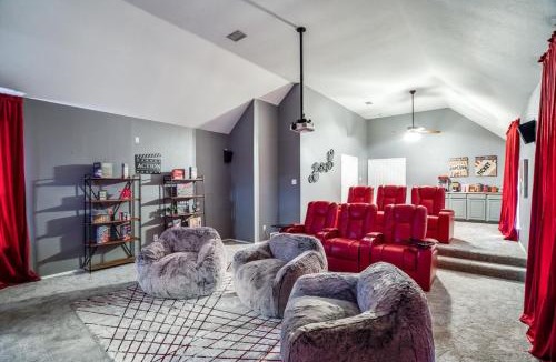 Rowlett Villa | 5Br Lux! Pool, Games & Theater