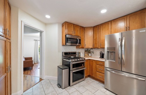 Plano House | 5BR Plano Oasis Pool, Backyard, Game Room & B-Ball, Outdoor Living
