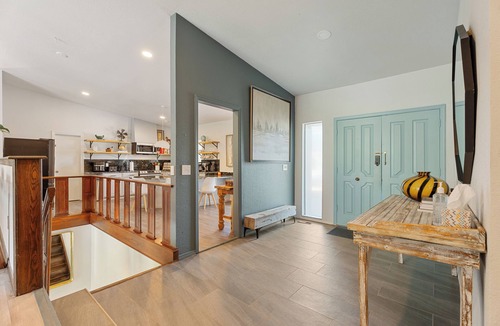Central Oklahoma City House | 5BR sleeping 14 with a hot tub — built for teams and big groups. #MD