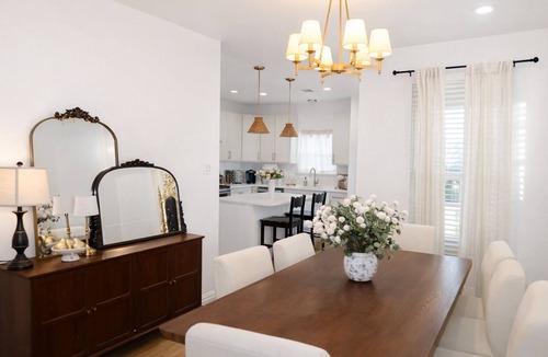 West Dallas House | 5BR Trinity Groves w/Pool & Jacuzzi