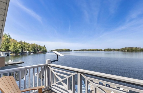 Muskoka Lakes Cottage | 6 bed 5 bath cottage on Lake Rosseau