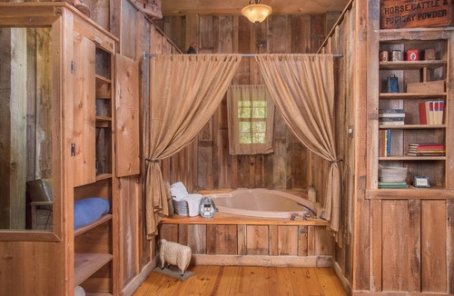 Wellborn Bed & Breakfast | 7F Lodge