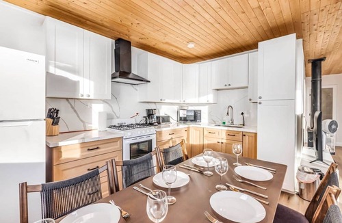 Hamilton Township House | #8 Cottage - Chile (Lakefront)
