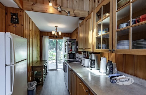 Bala Cottage | A Family Affair! Unique 3 cottage property on Lake Muskoka!