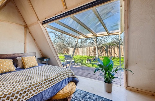 Del Valle Cabin | A-Frame cabin on 5 acres, just 20 mins from downtown