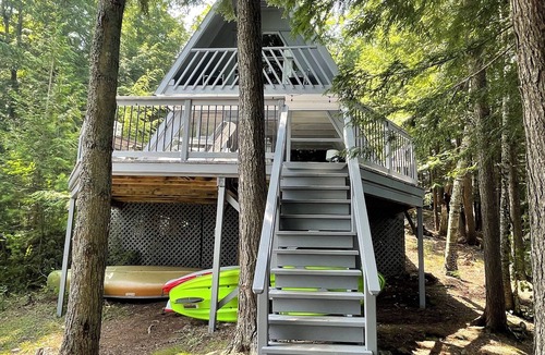 Val-des-Monts Cottage | A-Frame Cottage on Lac Bataille, Val-des-Monts