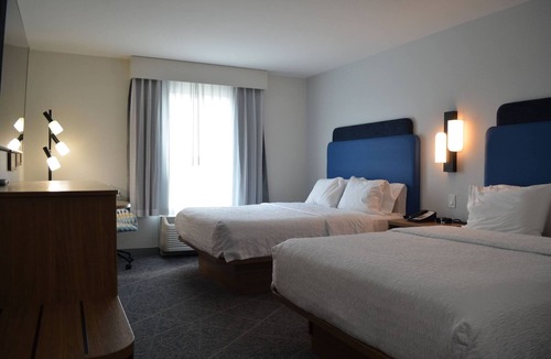 Tomball Hotel | A Place You'll Surely Enjoy! 2 Convenient Units, Outdoor Pool, Free Breakfast!