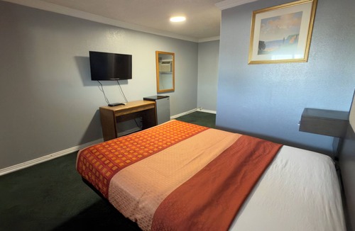 Ada Hotel | Ada Inn & Suites
