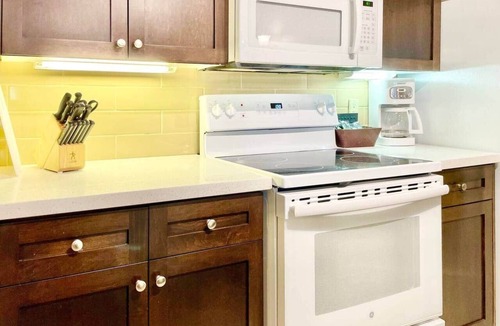 Oro-Medonte Apartment | Adjoining 1-Bedroom + Studio Condos near Horseshoe