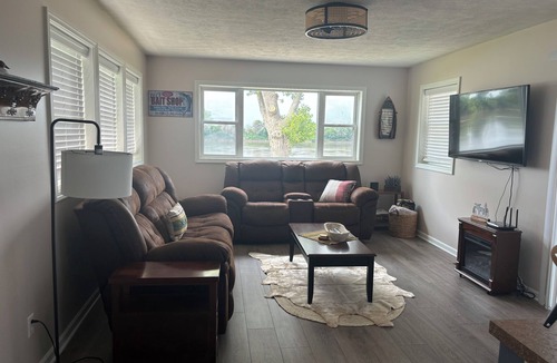 Bendena House | Adorable 2 bedroom cabin on the Missouri River