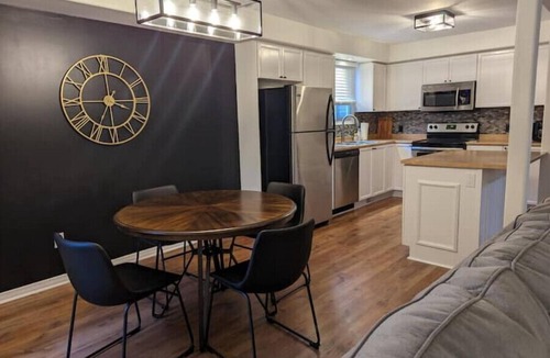 Amherstview House | Adorable 4 bed,2.5 bath house.
