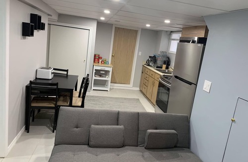 South Central House | Adorable two bedrooms unit with sperate entrance close to everywhere