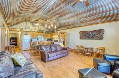 Norfork House | Adventure Suite, Gatherings, River view, Wade-in Access