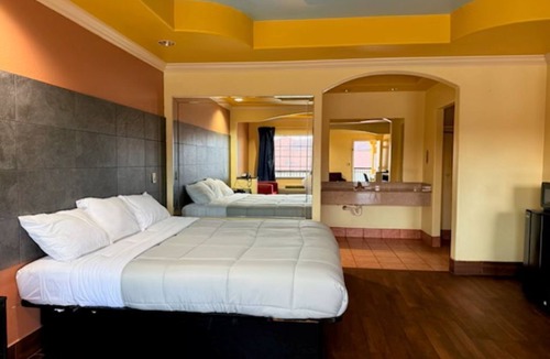 Greater Fondren Southwest Hotel | Affordable Luxury: Step Into Our Beautiful, Upgraded Motel Rooms.