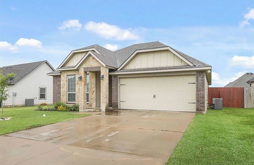 College Station House | Aggie Home Like New