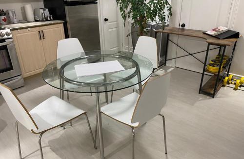 Meadowvale Village Apartment | Akhtar's Residence