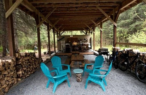 Bear Creek RV Rental | Alaskan Yurt Glamping, Perfect for a Getaway near Seward