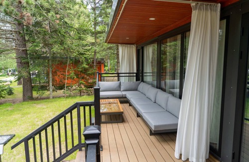 South Algonquin Cabin | Algonquin's Edge Resort | Waterview 4