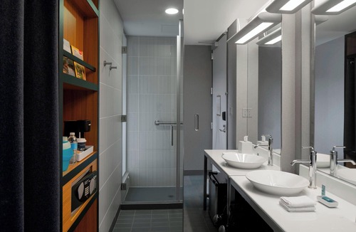 Rogers Hotel | Aloft by Marriott Rogers-Bentonville