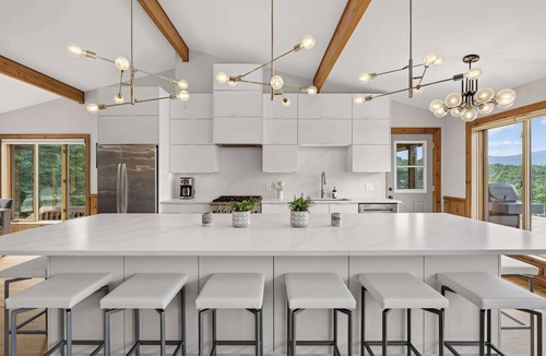 Mont-Tremblant Ski Chalet | Alpine View Lodge - Cozy Private Chalet in Mont-Tremblant