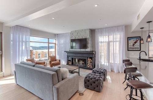 Mont-Tremblant House | Altitude Ski-in/Out at Resort with Private Hottub