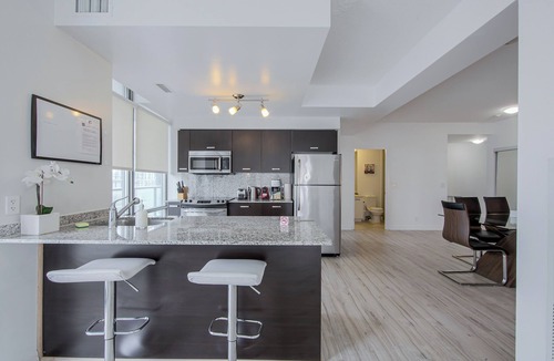 Bay Cloverhill Apartment | Altitude Suites Bay Street by Teristo Group