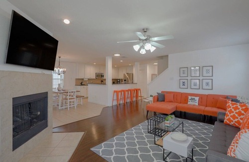 McKinney House | Amazing Gem for groups w/HEATED Pool and Spa