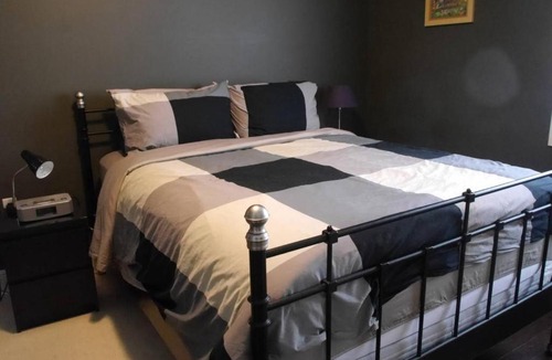 Leslieville Apartment | Amazing Reno 2BR Apartment in Leslieville