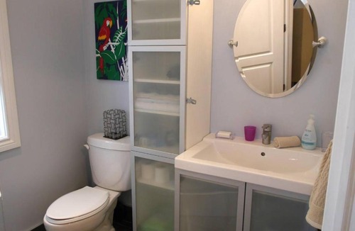 Leslieville Apartment | Amazing Reno 2BR Apartment in Leslieville