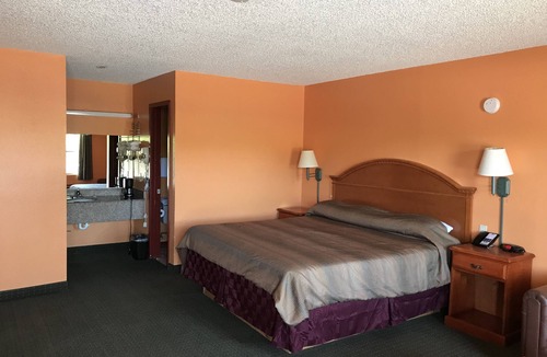Cleburne Hotel | American Inn Cleburne