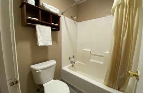 Baird Hotel | American Star Inn