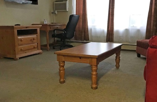 Turnagain Hotel | Americas Best Value Inn & Suites Anchorage Airport
