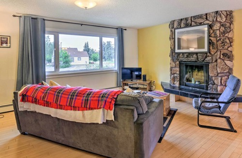 Fairview House | Anchorage Abode w/ Garden + Chugach Mtn Views