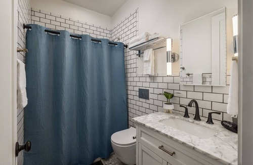 Downtown Anchorage Apartment | Anchorage City Studio Retreat