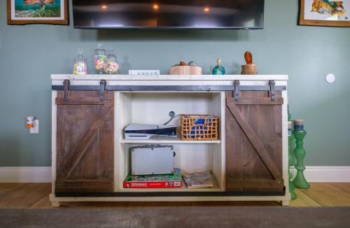 Hackberry House | Anglers Paradise