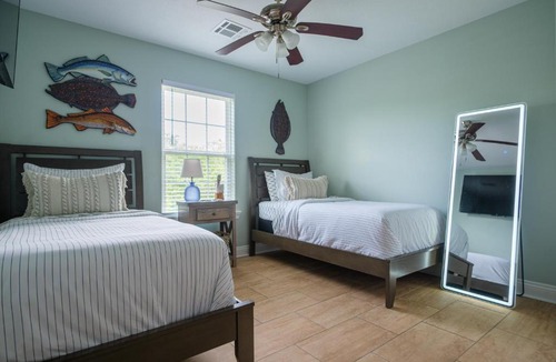 Hackberry House | Anglers Paradise