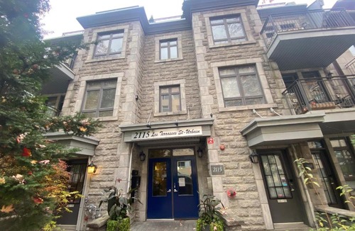 Quartier des Spectacles Apartment | ApartHotelMontreal by Les Terrasses Saint Urbain 2225I2