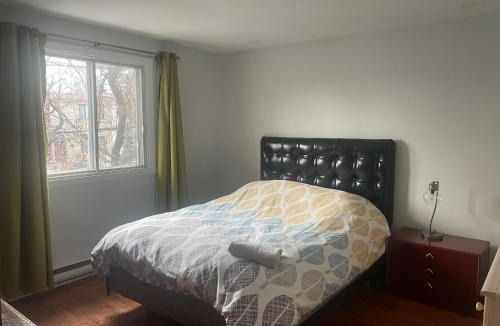 Laval-des-Rapides Apartment | Appartement près du Métro