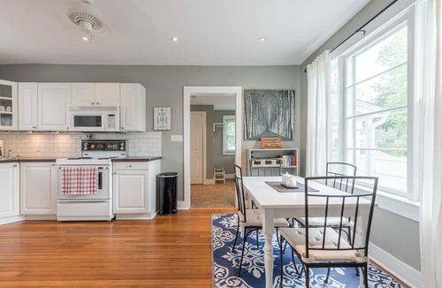 Crystal Beach House | Appletree Cottage at Crystal Beach