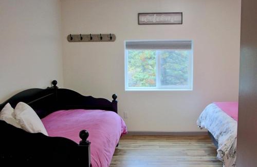 Healy Hotel | Arctic Dragonfly Inn