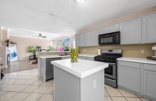 McKinney Villa | Artistic Villa 4Br Sleeps16