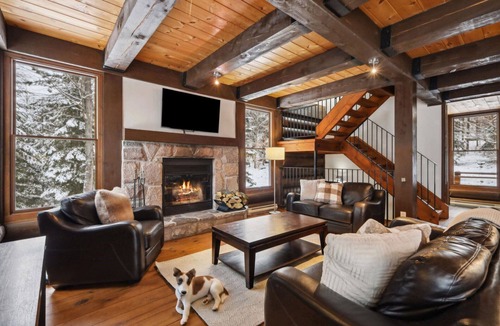 Lac Superieur Village Ski Chalet | At only 7 km from Mont-Tremblant Skiing, Dream Chalet with Spa & Fireplace