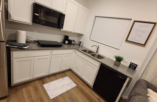 Buda House | Attached 1 Bedroom Private Suite