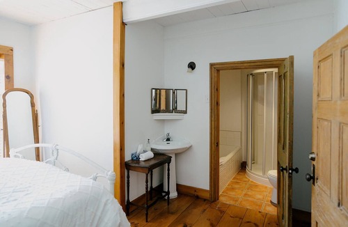 Sainte-Adele Bed & Breakfast | Auberge Augustin