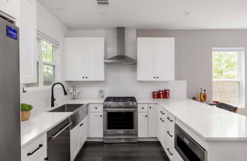 MLK House | Austin In the Green - Modern East Austin Bungalow with Backyard & Grill