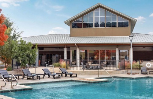 McNeil Hotel | Austin Resort Experience | Free Parking & Onsite Pool | University of Texas -5mi