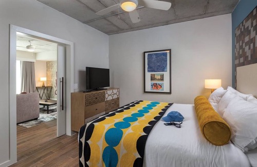 West End Resort | Austin Studio Presidential Unit!