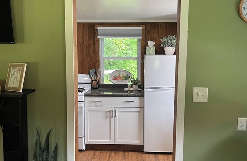 Painted Post Cabin | Ayers’ Acres ~ cabin 3, charming cabin for 2 near Corning-Watkins Glen NY.