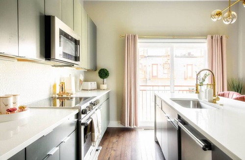 Nashville Villa | Bachelorette Bash! Sleeps 20! 2 Private rooftops!