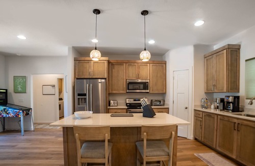 Bella Vista House | Back40 Trailside Retreat with Hot Tub